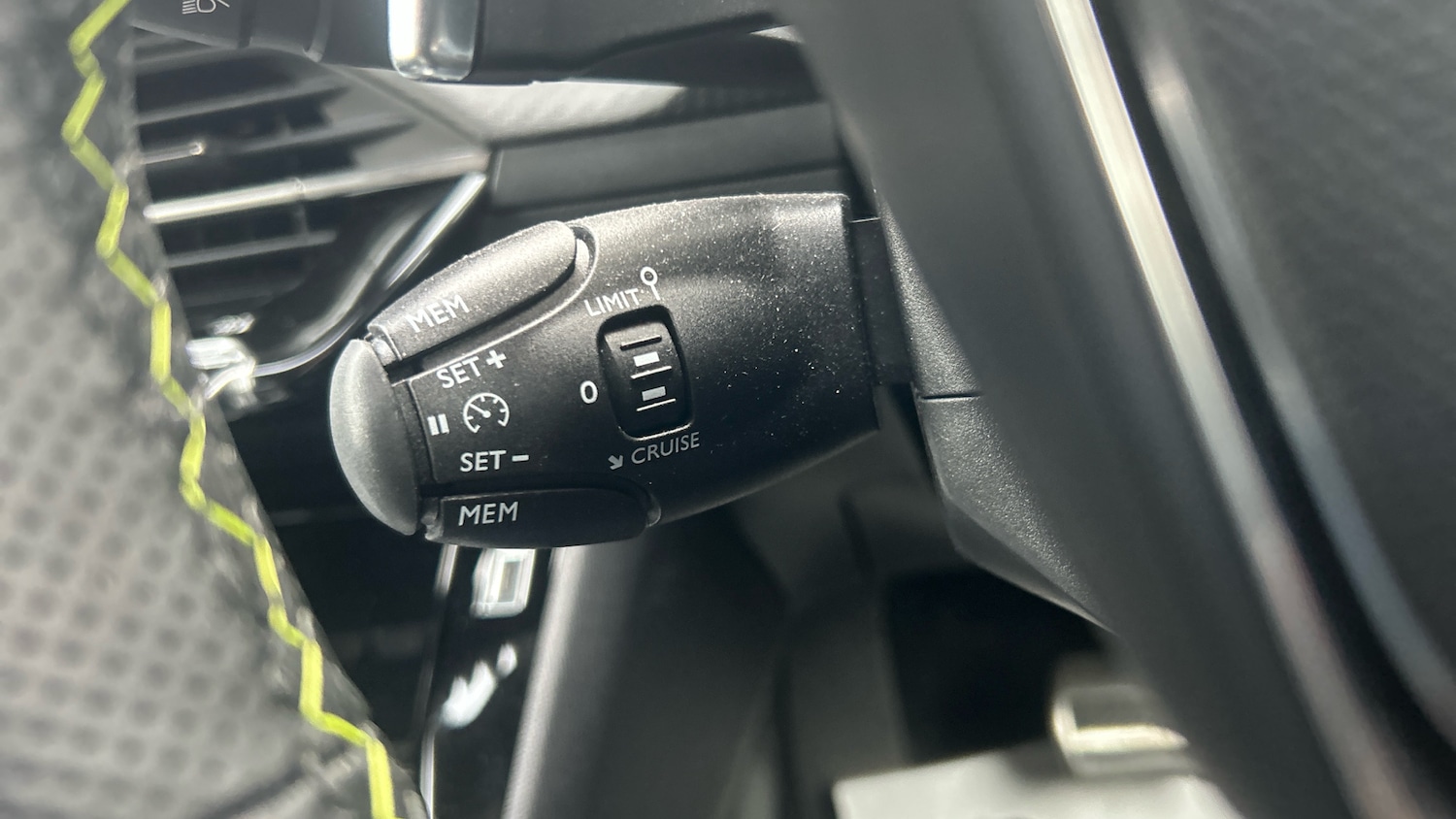 Used Peugeot 2008 2024 for sale - 76117316: Photo 24