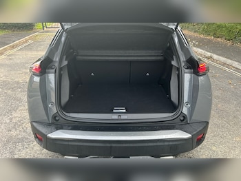 Used Peugeot 2008 2024 for sale - 76117316: Photo 4