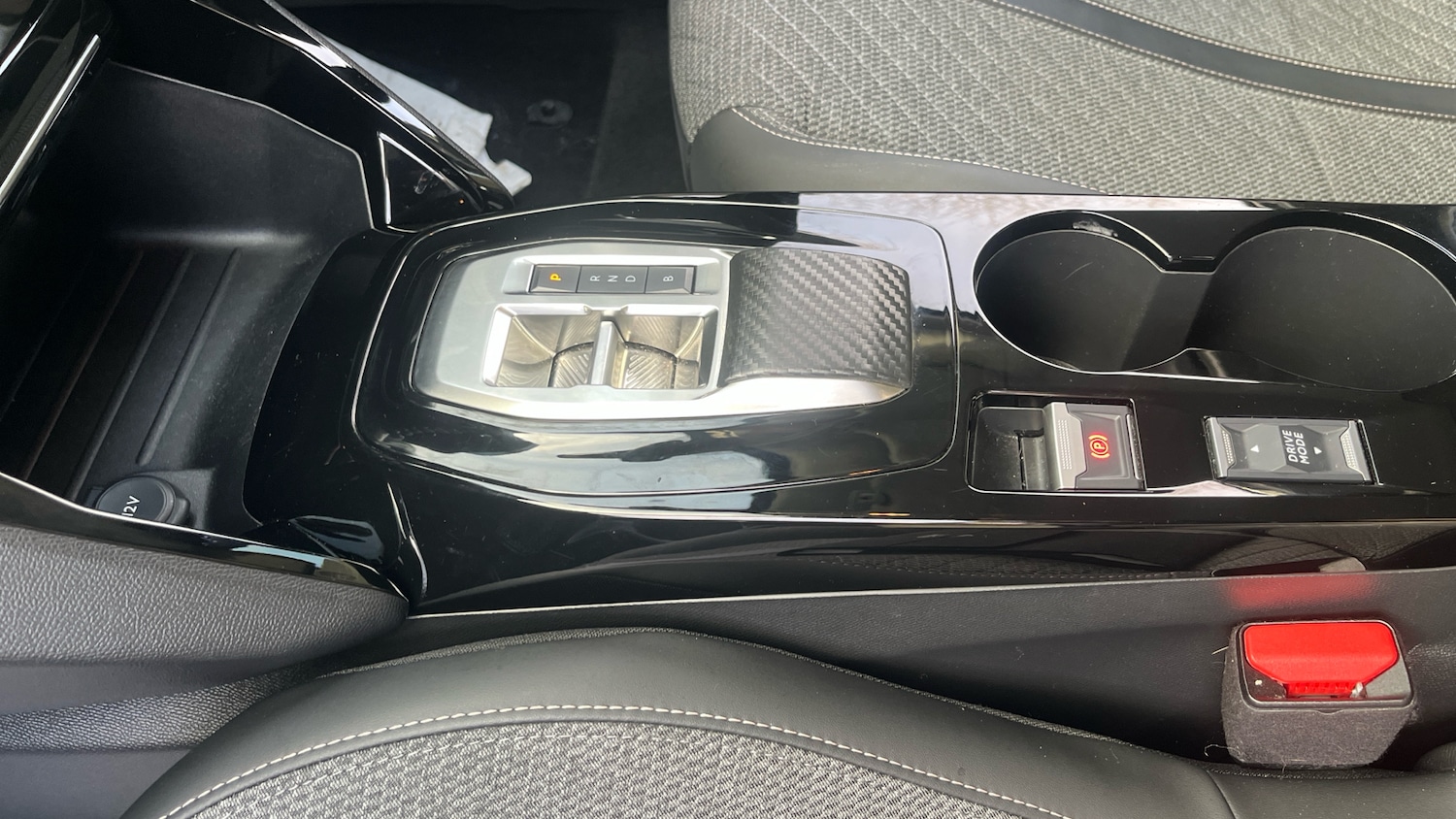 Used Peugeot 208 2023 for sale - 77004275: Photo 13