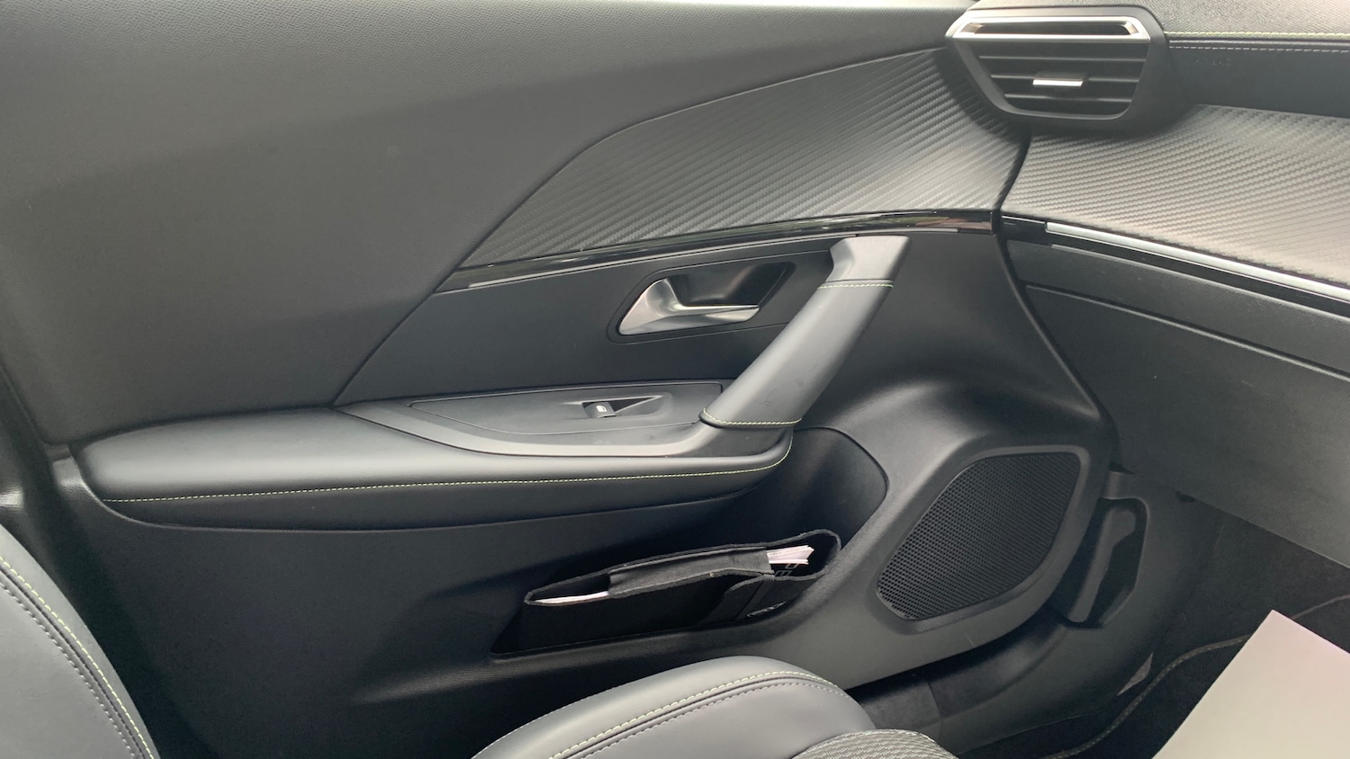 Used Peugeot 2008 2024 for sale - 76117325: Photo 31