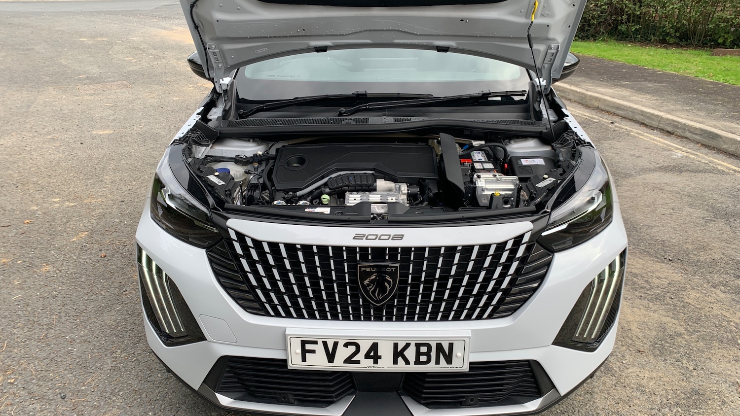 Used Peugeot 2008 2024 for sale - 76117325: Photo 8