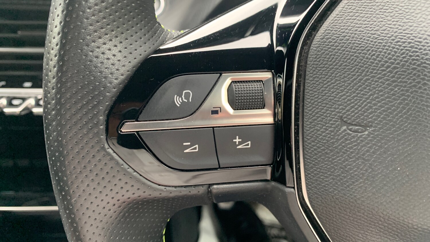 Used Peugeot 208 2022 for sale - 76120095: Photo 25