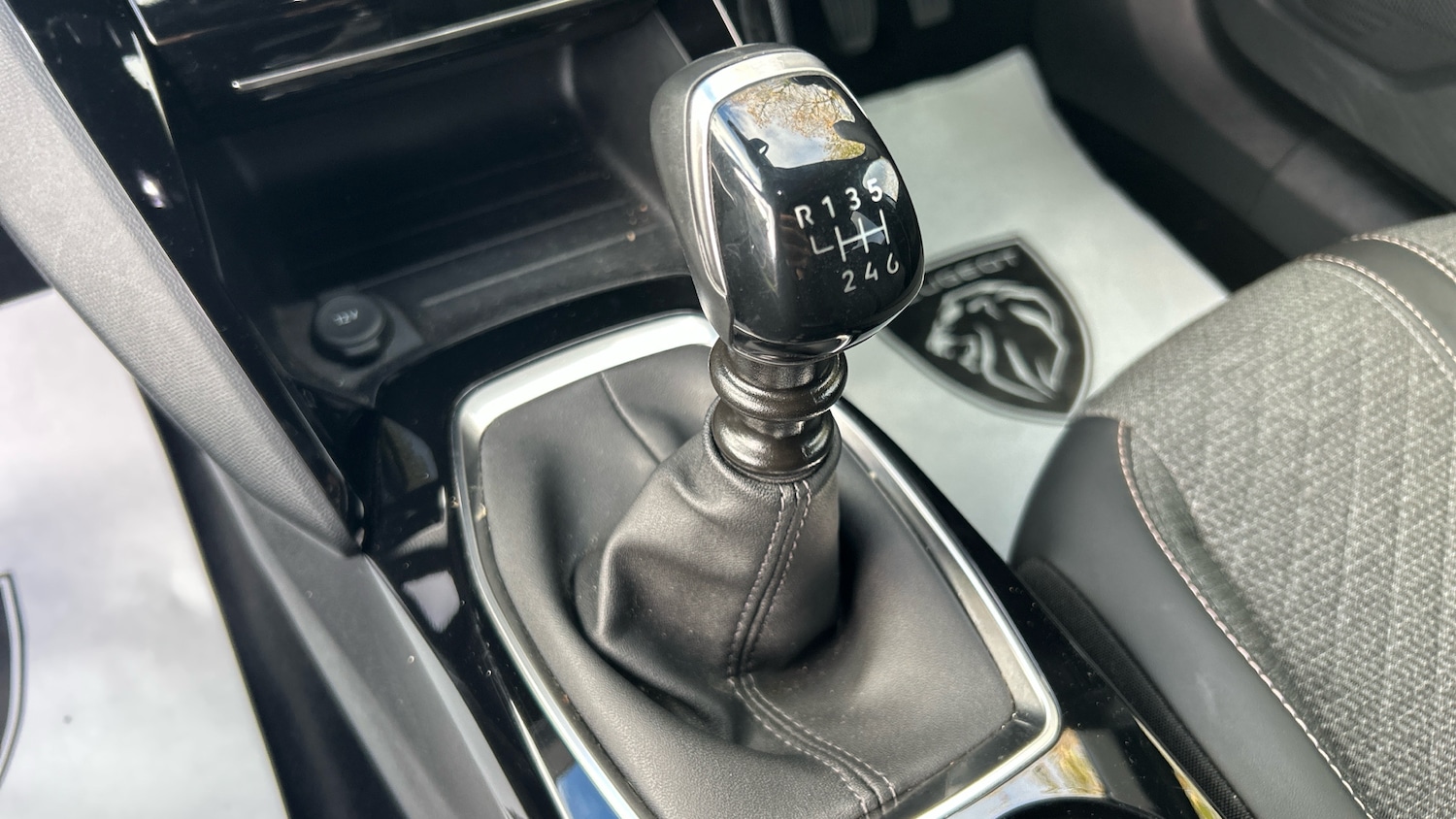 Used Peugeot 2008 2024 for sale - 76627815: Photo 13