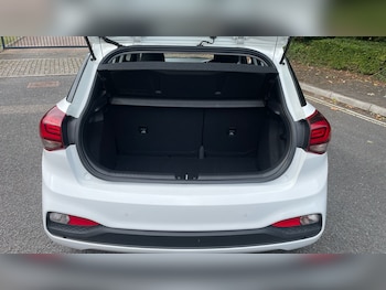 Used Hyundai i20 2020 for sale - 75724117: Photo