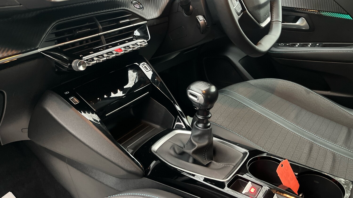 Used Peugeot 208 2022 for sale - 76616363: Photo 13