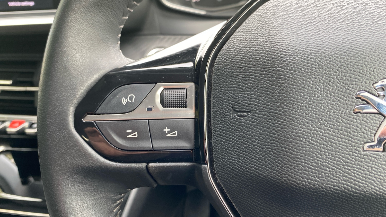Used Peugeot 2008 2021 for sale - 76104623: Photo 21