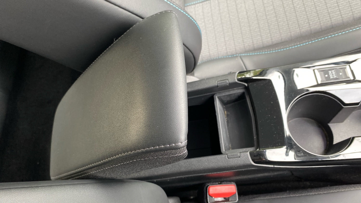 Used Peugeot 2008 2021 for sale - 76104623: Photo 33