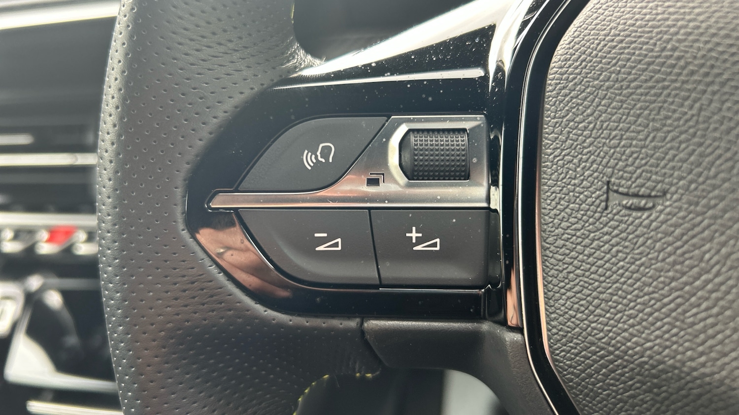 Used Peugeot 2008 2022 for sale - 76106928: Photo 21
