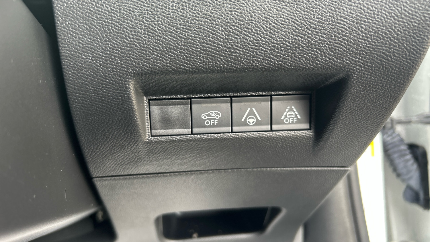 Used Peugeot 2008 2022 for sale - 76106928: Photo 41