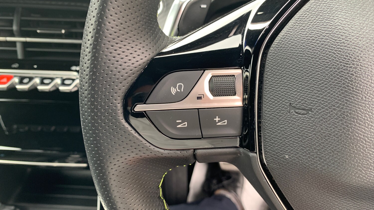 Used Peugeot 2008 2024 for sale - 76219614: Photo 25