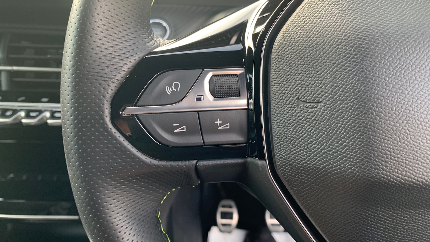 Used Peugeot 208 2023 for sale - 76830526: Photo 39