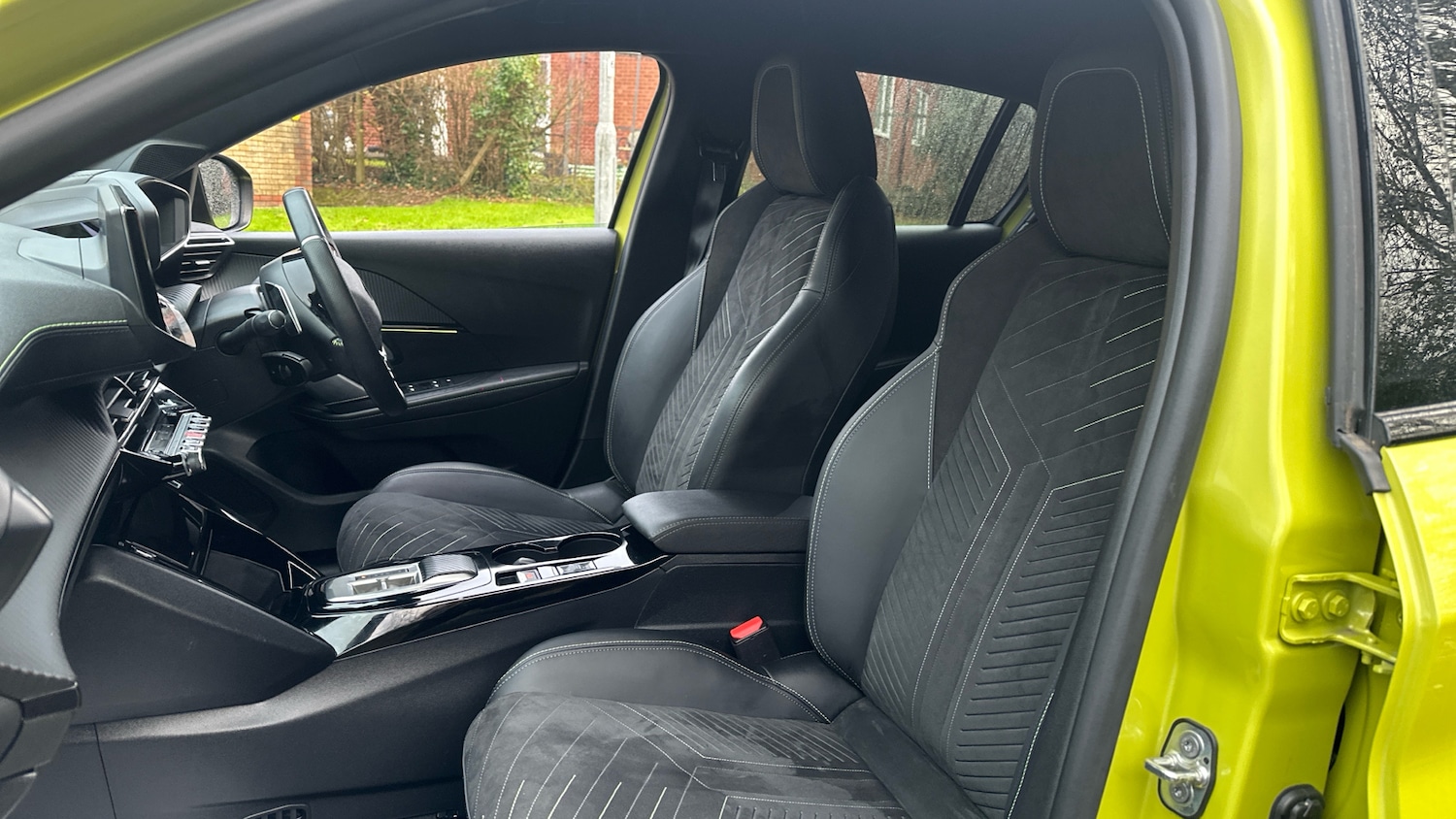 Used Peugeot 208 2024 for sale - 76830531: Photo 32