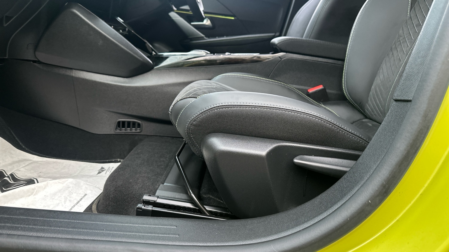 Used Peugeot 208 2024 for sale - 76830531: Photo 33