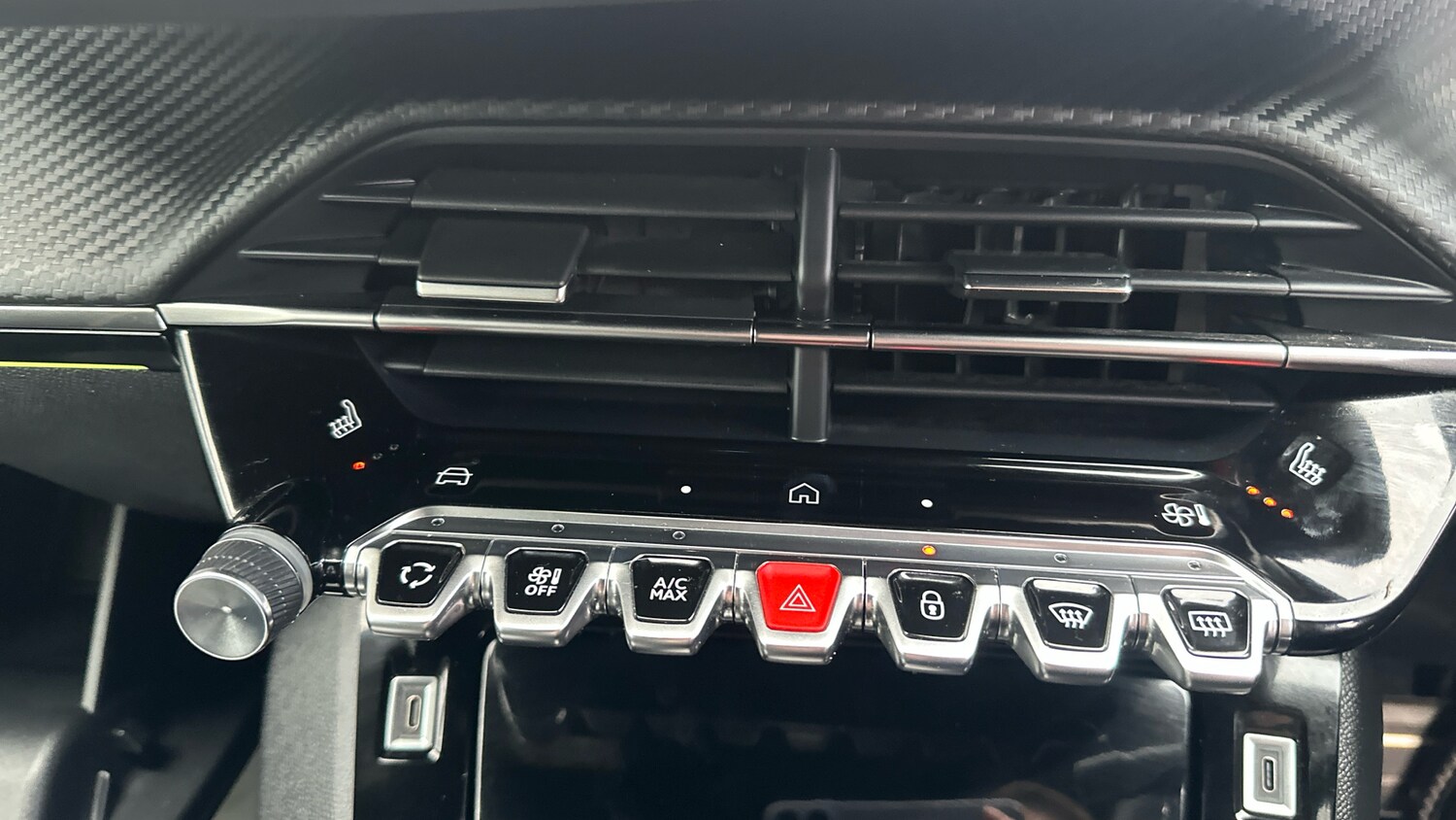 Used Peugeot 208 2024 for sale - 76830531: Photo 48