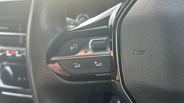 Used Peugeot 208 2021 for sale - 76219629: Photo 21