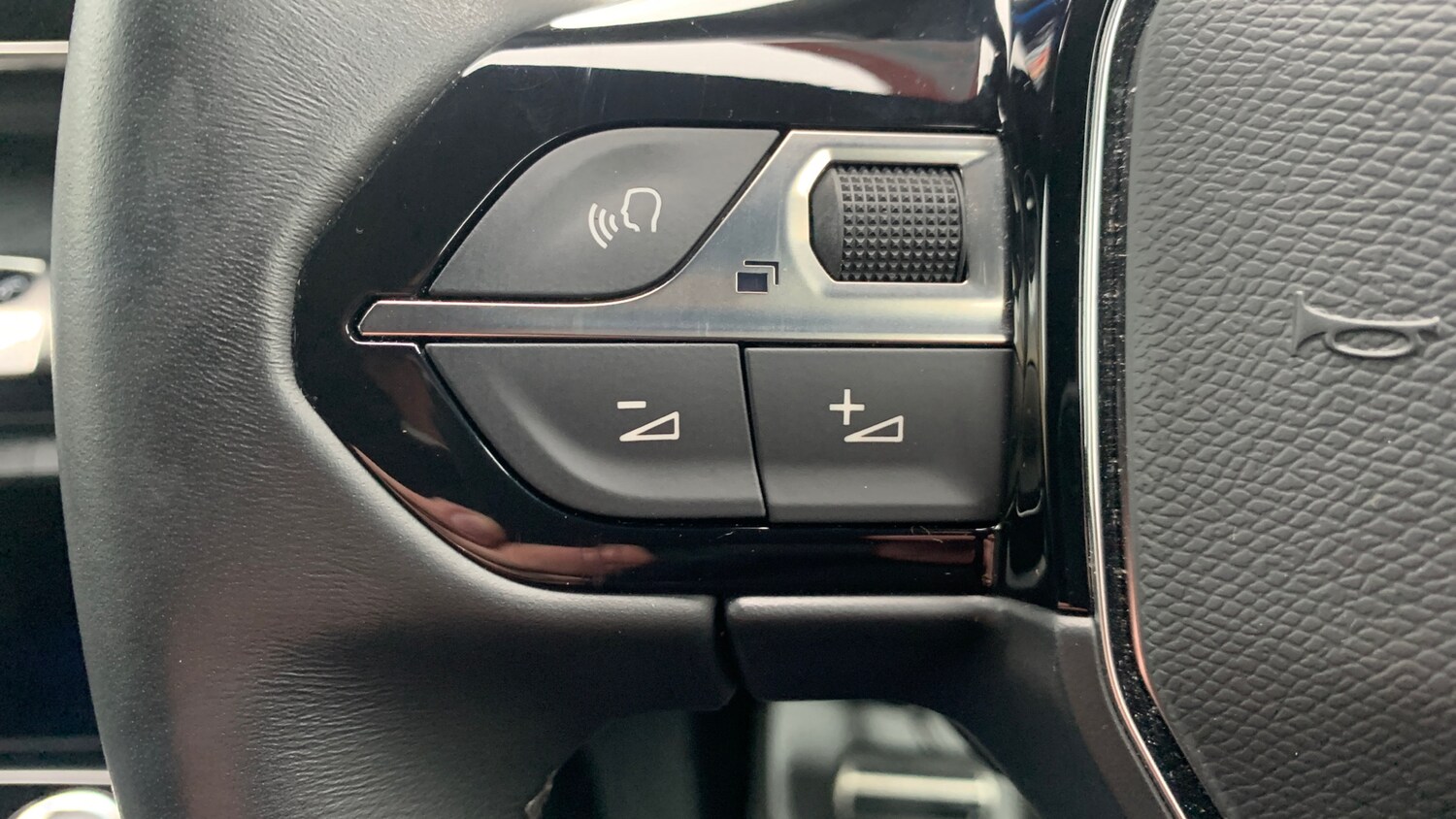 Used Peugeot 3008 2023 for sale - 76464356: Photo 27