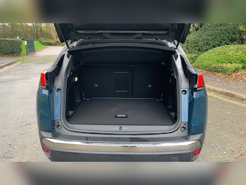 Used Peugeot 3008 2023 for sale - 76464356: Photo