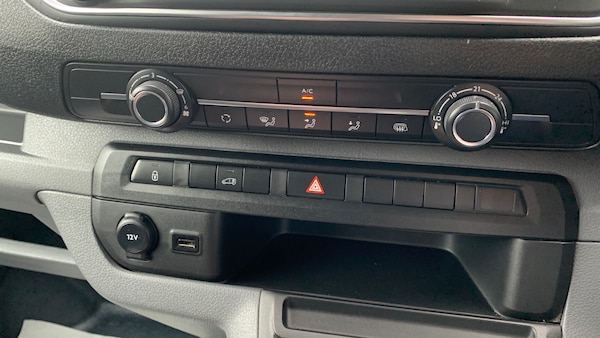 Used Peugeot Expert 2022 for sale - 76252271: Photo 50