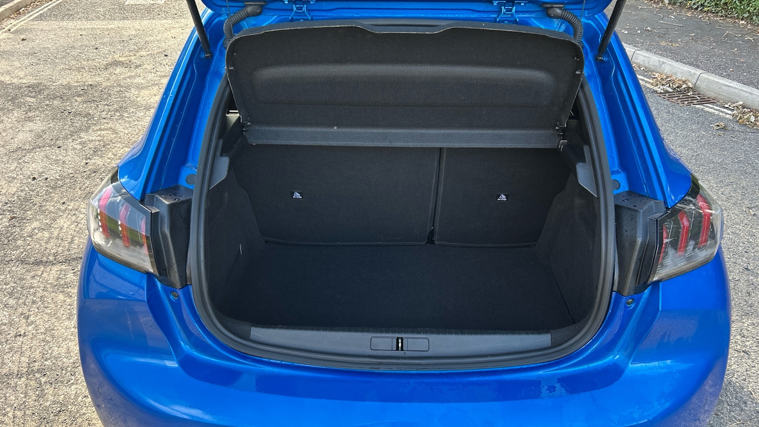 Used Peugeot 208 2023 for sale - 76114193: Photo 4