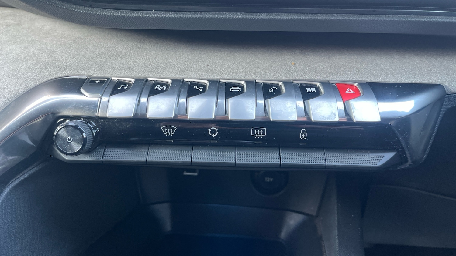 Used Peugeot 3008 2022 for sale - 77363248: Photo 44