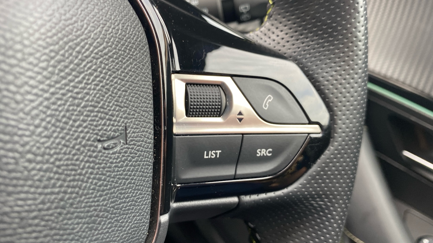 Used Peugeot 2008 2021 for sale - 76449490: Photo 22