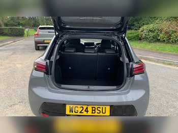 Used Peugeot 208 2024 for sale - 76171701: Photo 4