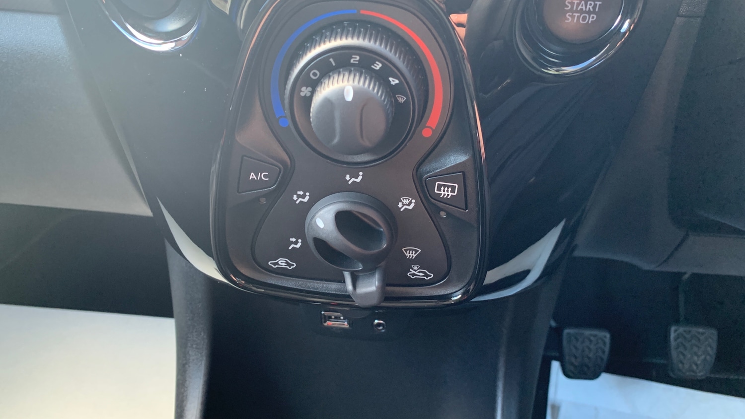 Used Peugeot 108 2018 for sale - 76616361: Photo 40