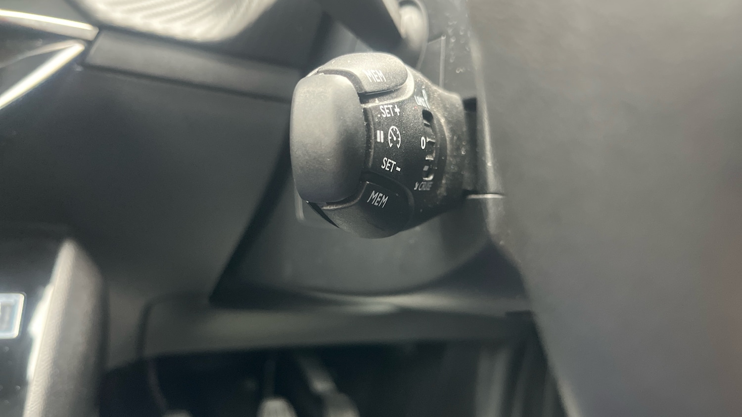 Used Peugeot 2008 2022 for sale - 76830528: Photo 35