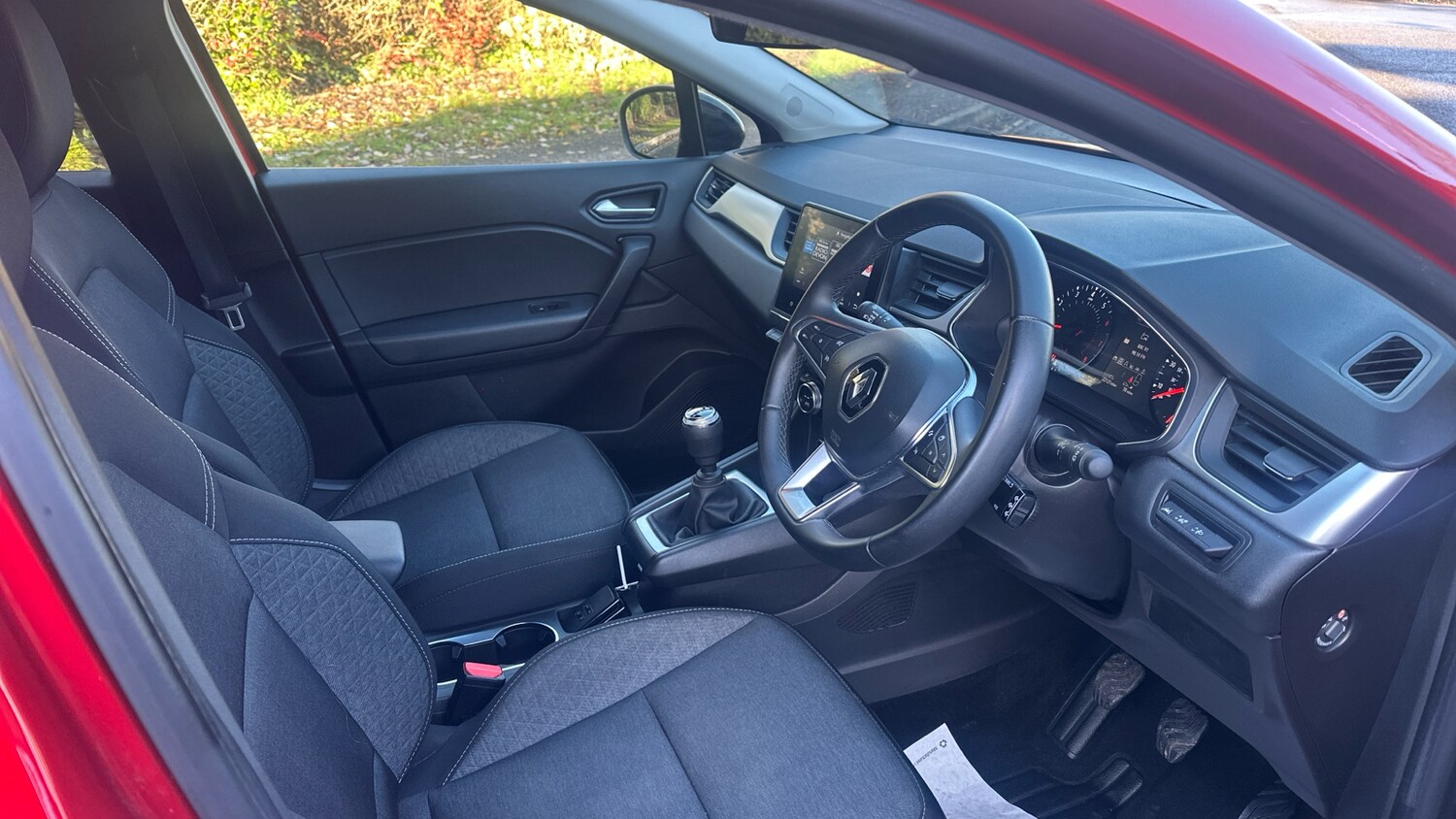 Used Renault Captur 2022 for sale - 76777231: Photo 11