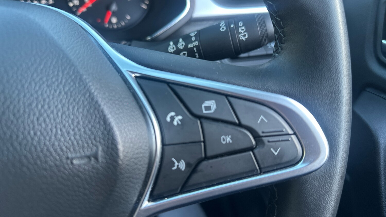 Used Renault Captur 2022 for sale - 76777231: Photo 33