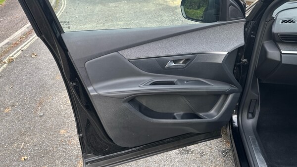 Used Peugeot 3008 2023 for sale - 76114840: Photo 33