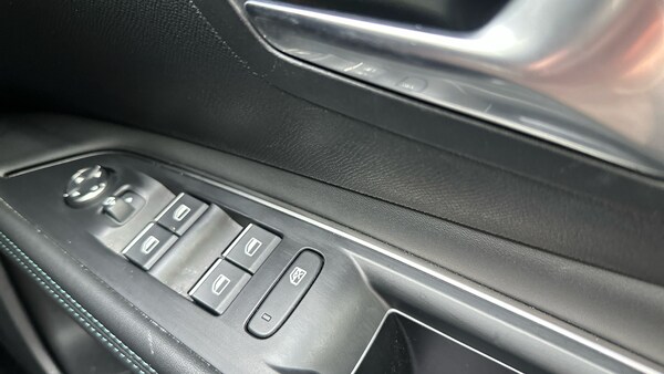 Used Peugeot 3008 2023 for sale - 76114840: Photo 43