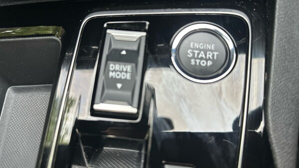 Used Peugeot 3008 2023 for sale - 76114840: Photo 44