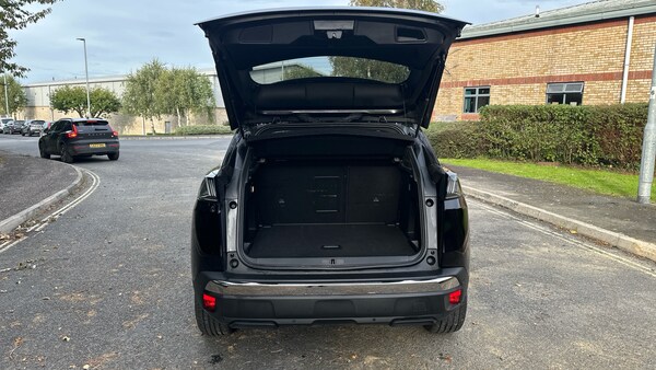 Used Peugeot 3008 2023 for sale - 76114840: Photo 4