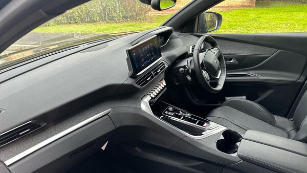 Used Peugeot 3008 2023 for sale - 76114840: Photo 9