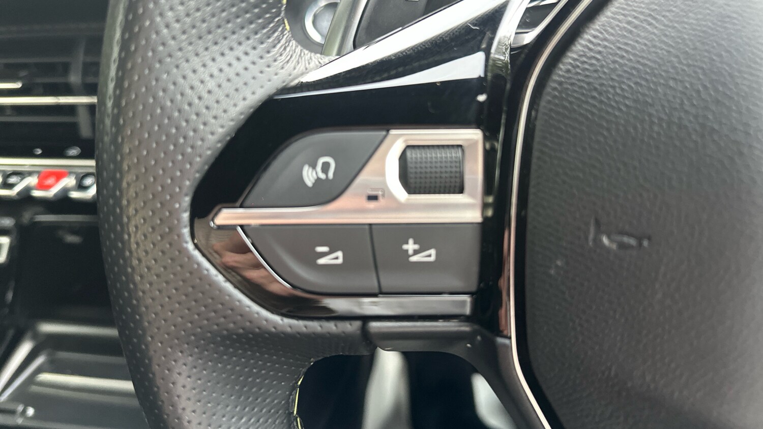 Used Peugeot 2008 2024 for sale - 76045387: Photo 46