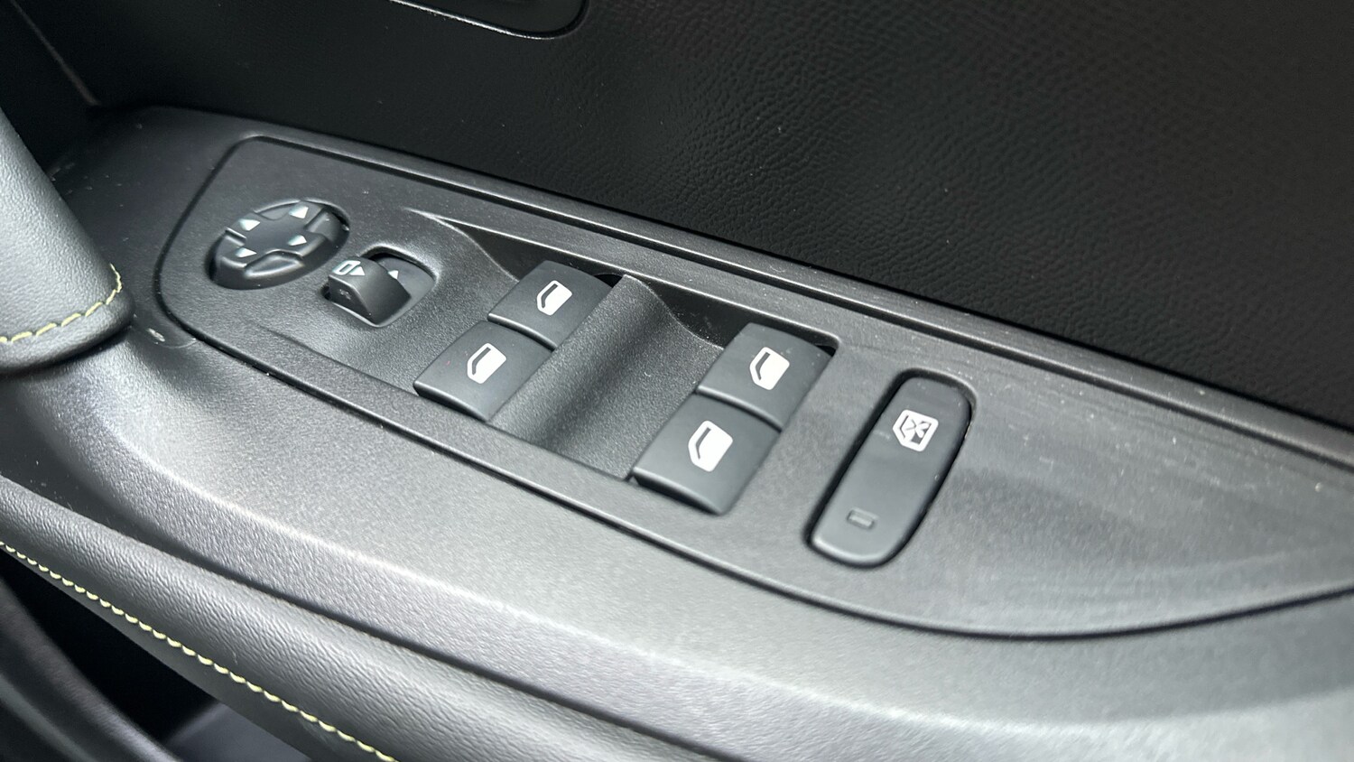 Used Peugeot 2008 2024 for sale - 76045387: Photo 49