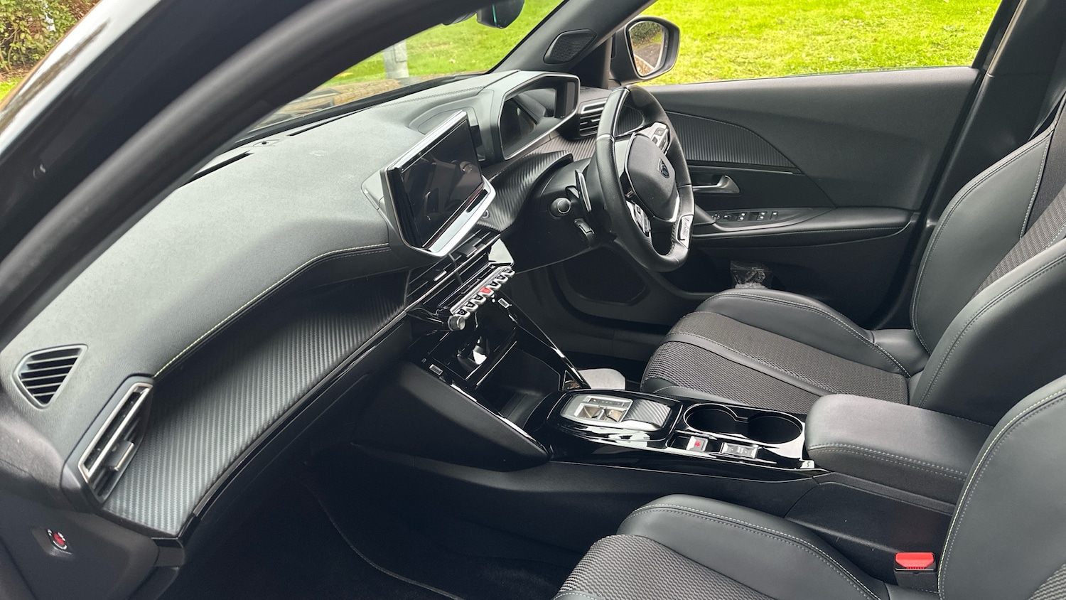 Used Peugeot 2008 2024 for sale - 76045387: Photo 9