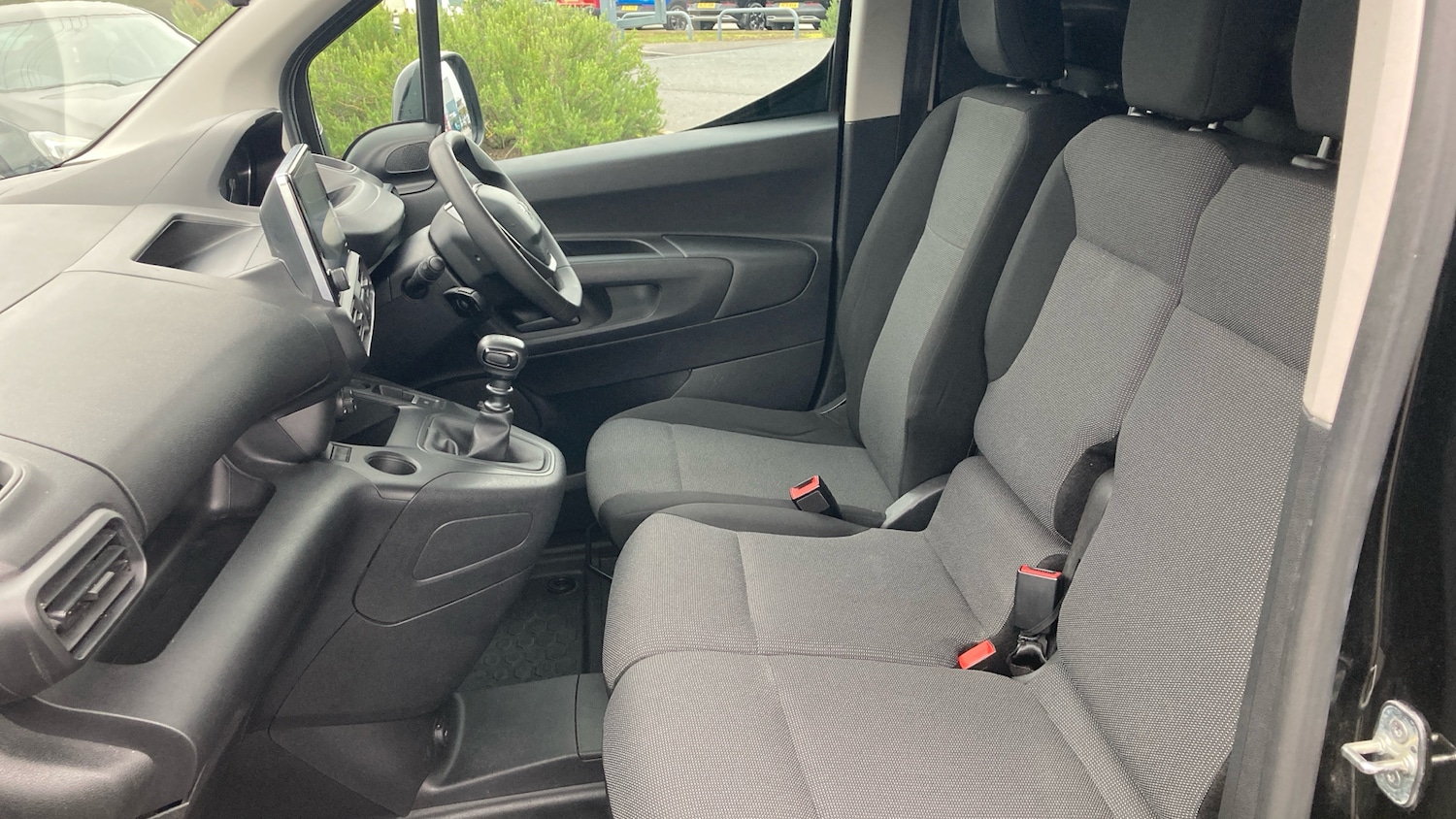 Used Peugeot Partner 2022 for sale - 76763103: Photo 2