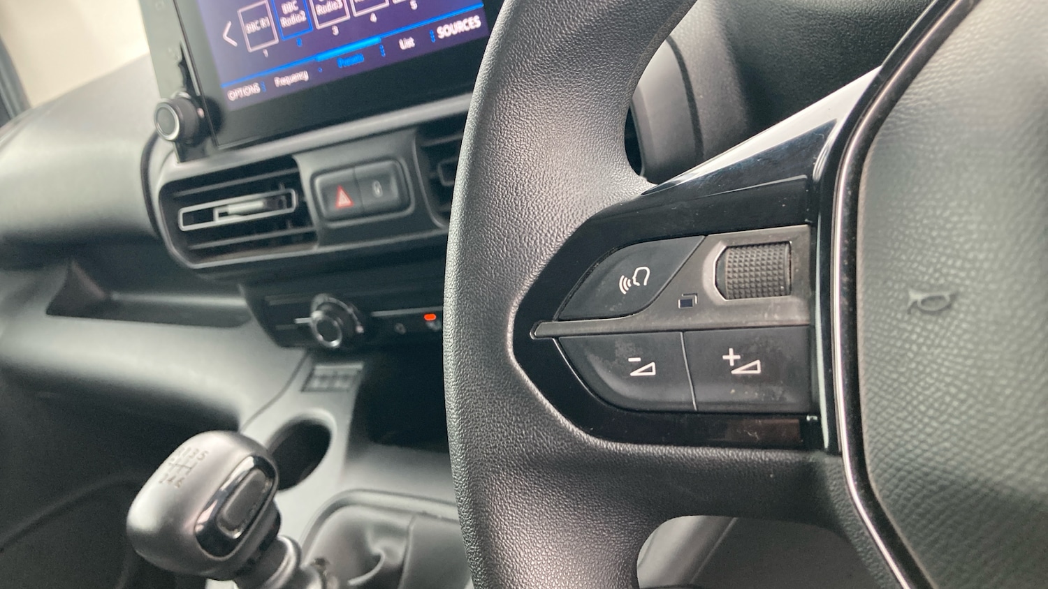 Used Peugeot Partner 2022 for sale - 76763103: Photo 49