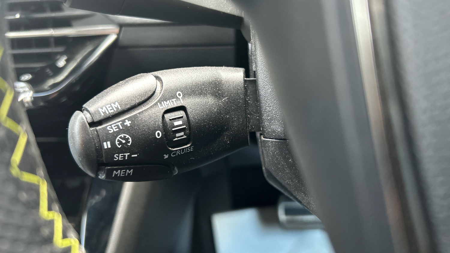 Used Peugeot 2008 2022 for sale - 76193019: Photo 25