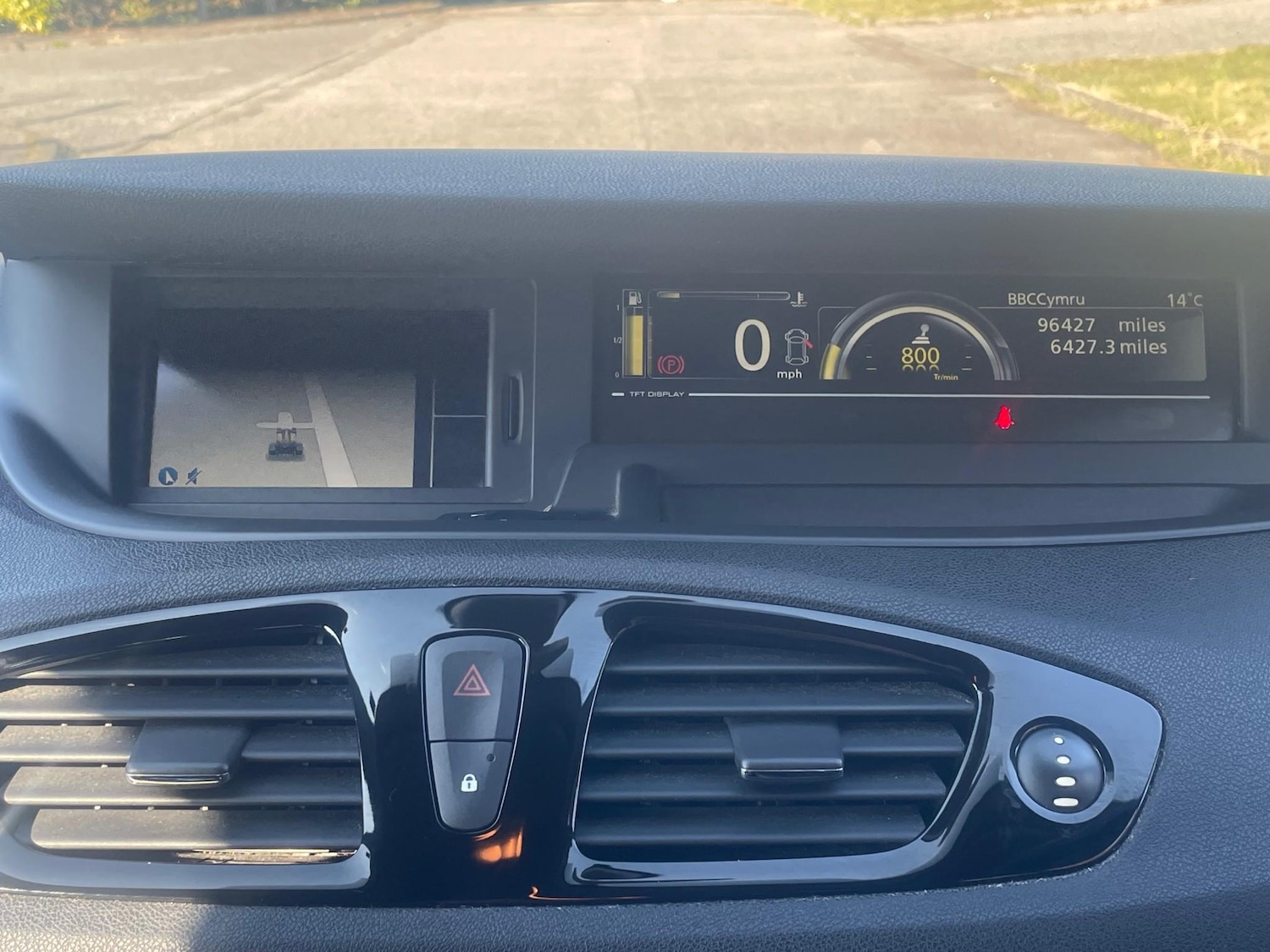 Used Renault Scenic 2013 for sale - 76878132: Photo 24