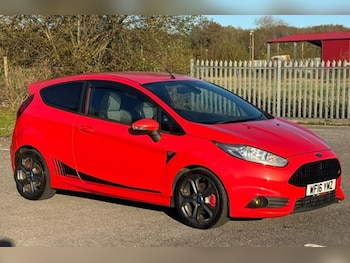 Used Ford Fiesta 2016 for sale - 76878135: Photo