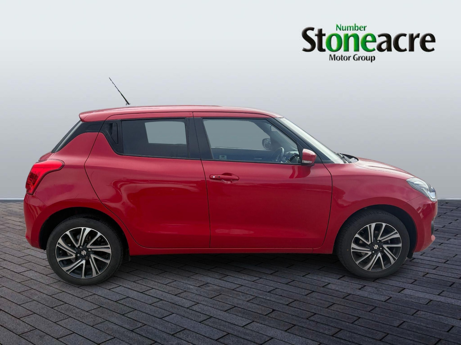 Used Suzuki Swift 2021 for sale - 77982345: Photo 4