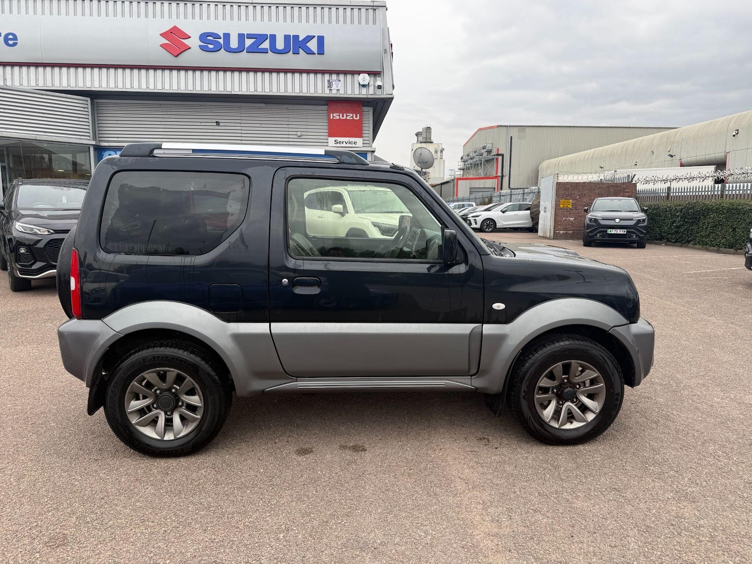 Used Suzuki Jimny 2016 for sale - 76315126: Photo 2