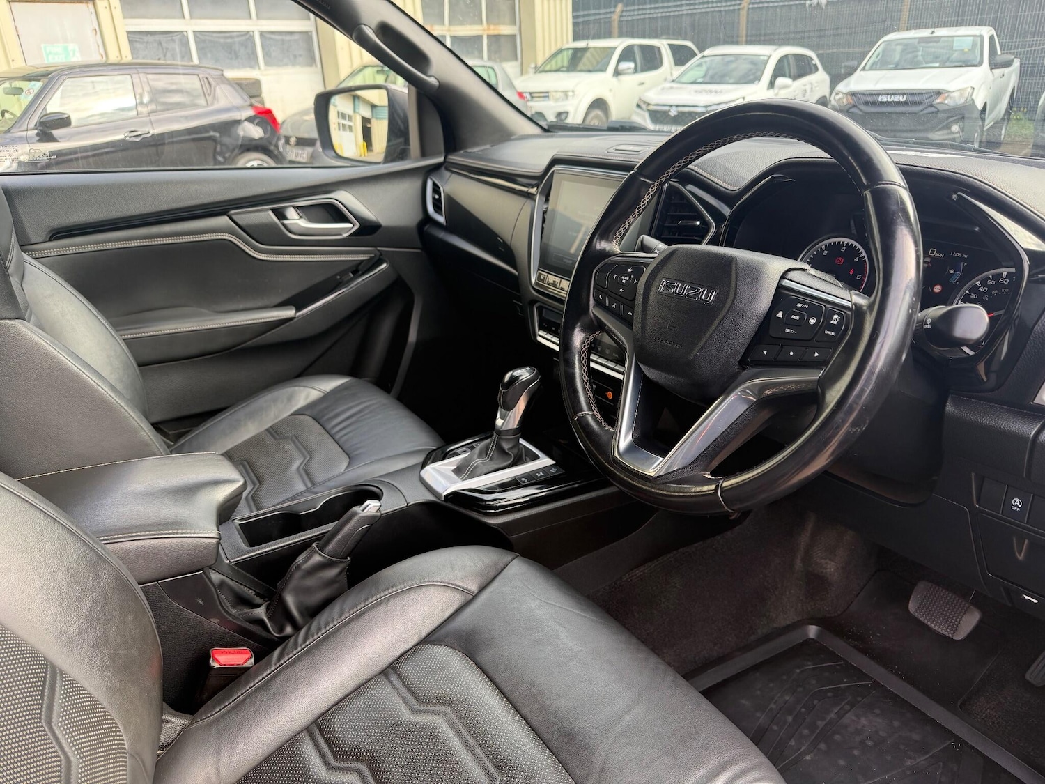 Used Isuzu D-Max 2023 for sale - 76295048: Photo 14