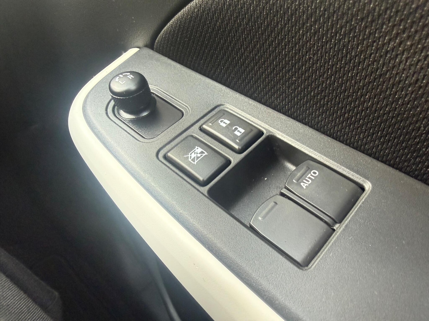 Used Suzuki Swift 2024 for sale - 77510524: Photo 23