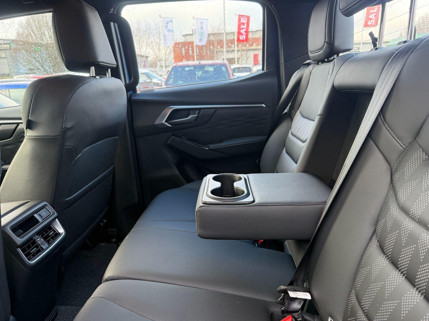 Used Isuzu D-Max 2025 for sale - 77230589: Photo 12