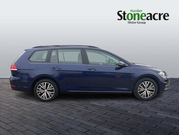 Used Volkswagen Golf 2018 for sale - 77883348: Photo