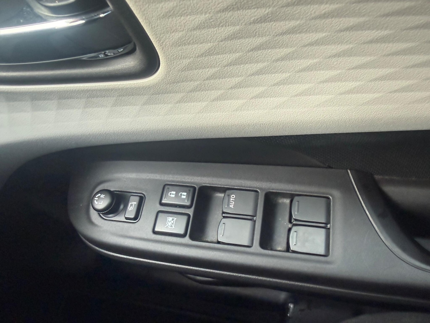 Used Suzuki Swift 2024 for sale - 77509877: Photo 20